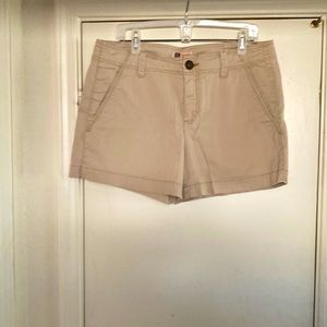Basic khaki shorts